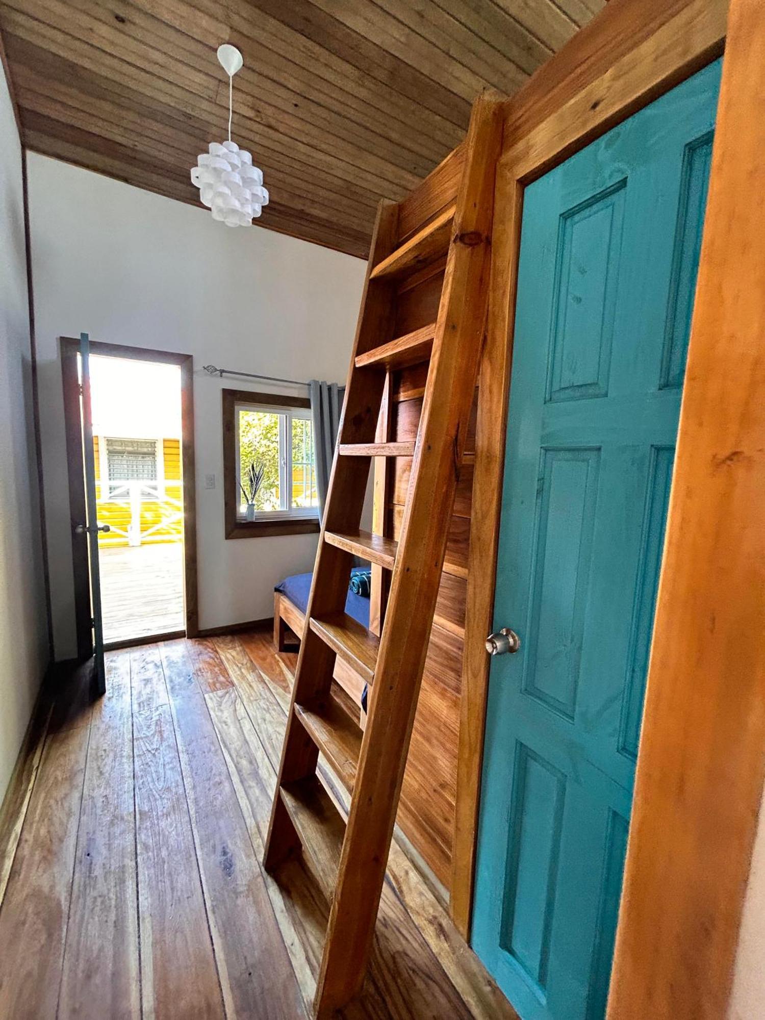 Casa Pelicano Bocas Town Kültér fotó